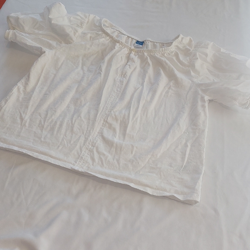 Old Navy White Peasant Top - Lightweight Summer Shirt.Size M Petite.100 % Cotton